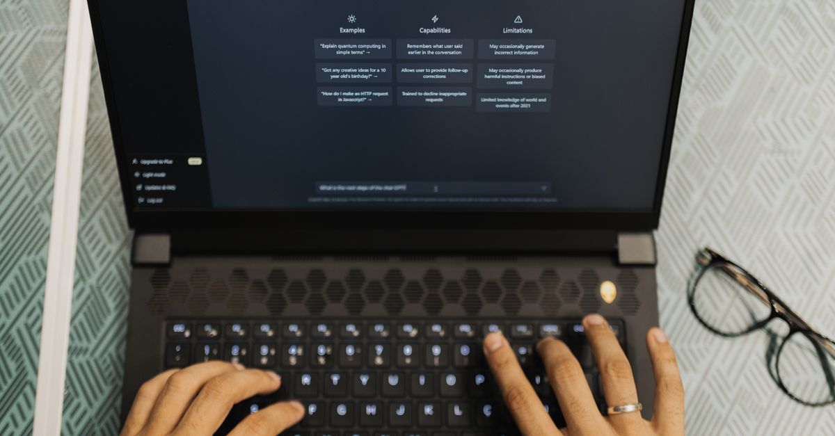 Automatyzacja pracy z agentem AI na laptopie